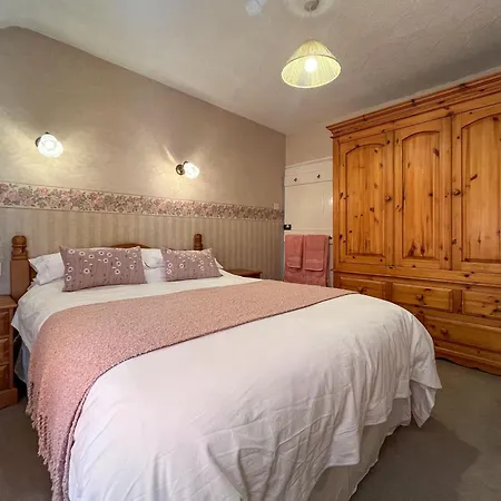 Priory Holiday home *